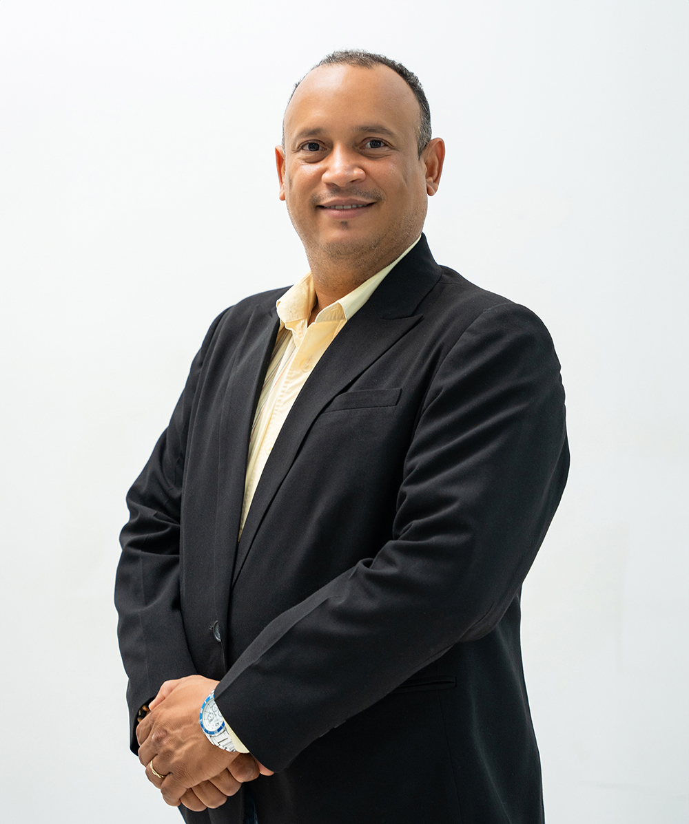 Dr. Aslini Brito